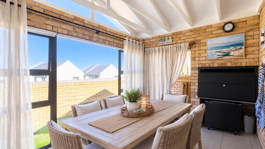 To Let 2 Bedroom Property for Rent in Tergniet Western Cape